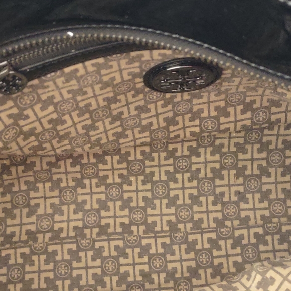 Beautiful shoulder bag by Tory Burch 🌼☘️🍀 - Picture 12 of 12